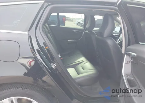 2015 Volvo V60 T5 Premier из США, поврежденный, VIN YV140MEB7F1207663